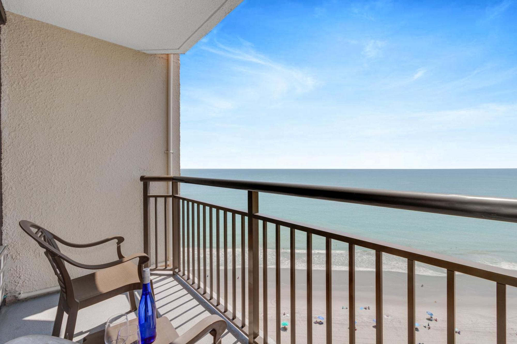 Oceanview Studio Escape With Beach Steps Away! 1828 Миртл-Бич Экстерьер фото