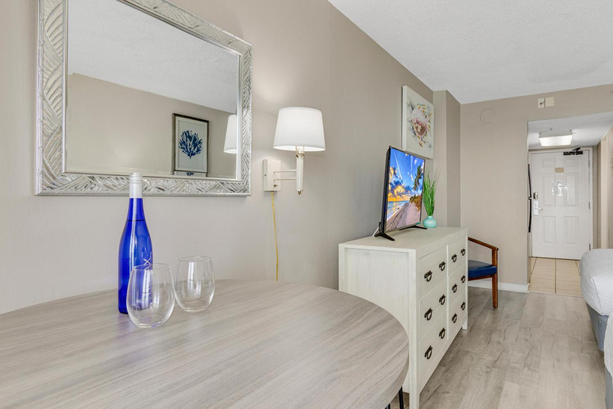 Oceanview Studio Escape With Beach Steps Away! 1828 Миртл-Бич Экстерьер фото